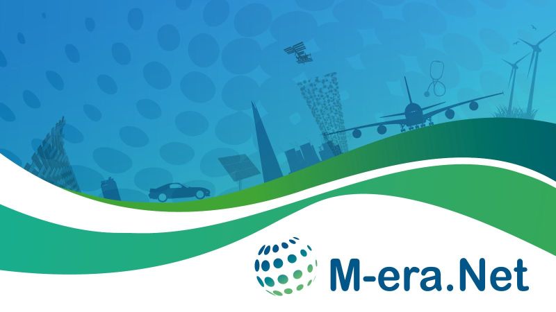 Das Bild zeigt das Logo von M-ERA.NET vor einem grün-blauen Hintergrund.